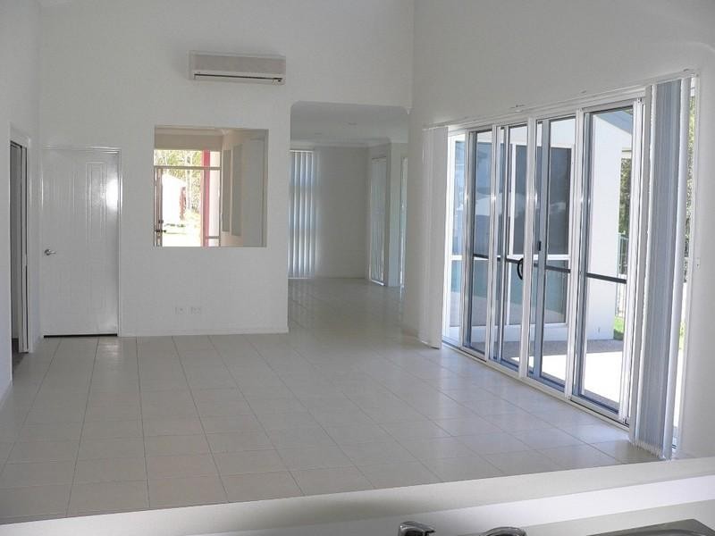 2 First Light Court, Coomera QLD 4209
