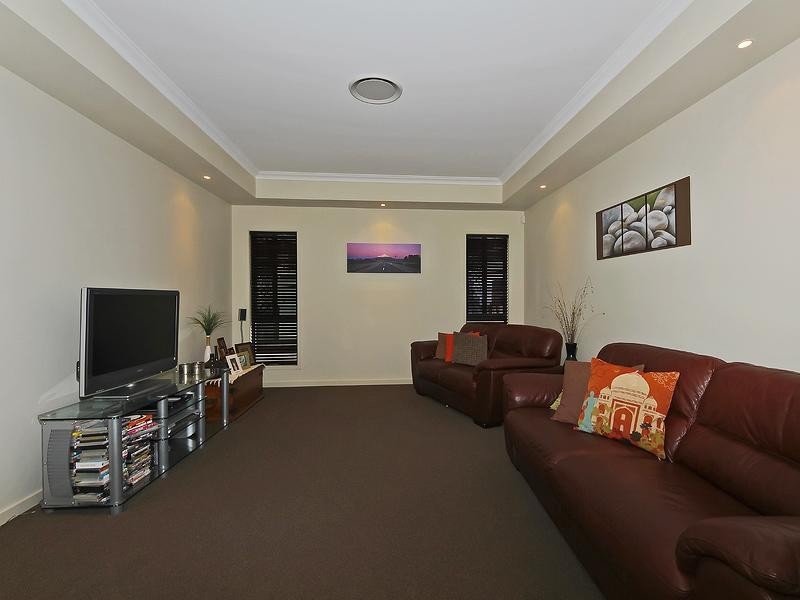 8 Stonecurlew Street, Upper Coomera QLD 4209