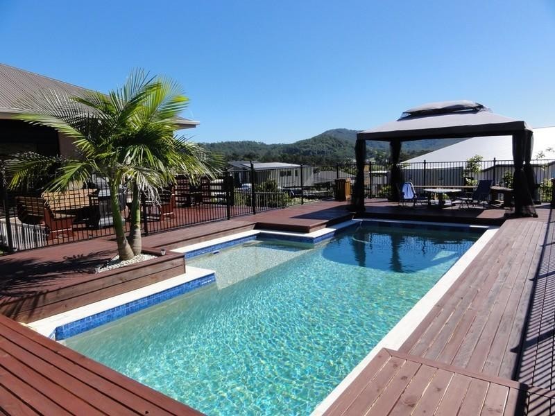 10 Greenacre Way, Maudsland QLD 4210