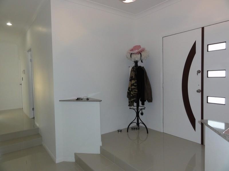 10 Greenacre Way, Maudsland QLD 4210