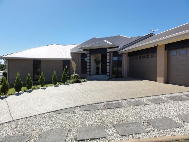 10 Greenacre Way, Maudsland QLD 4210