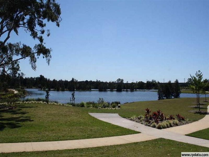 22 Fleetwood Court, Helensvale QLD 4212