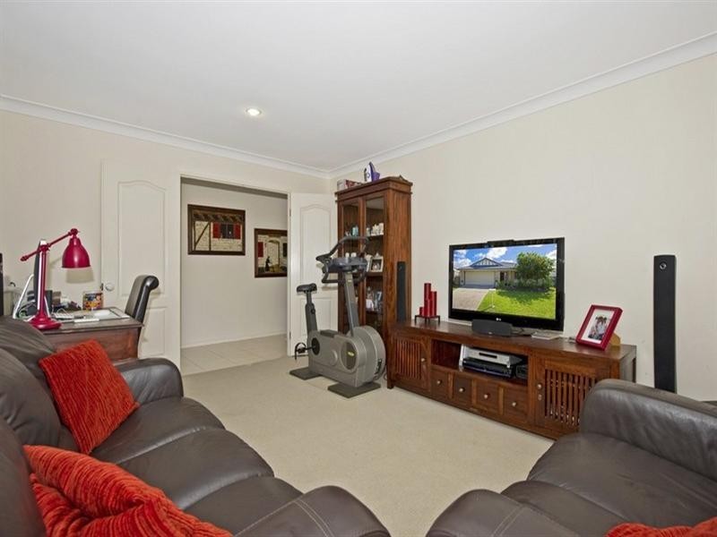 37 Goldcrest Drive, Upper Coomera QLD 4209