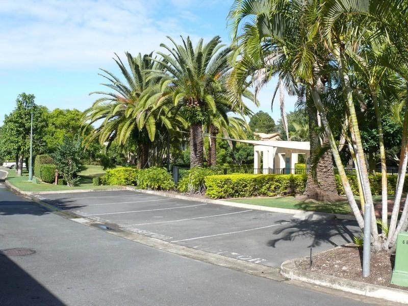 2/23 Santa Barbara Road, Hope Island QLD 4212