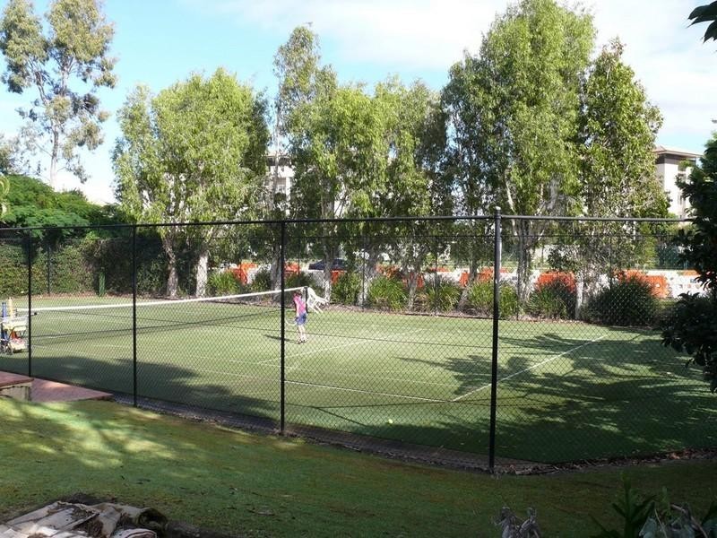 2/23 Santa Barbara Road, Hope Island QLD 4212