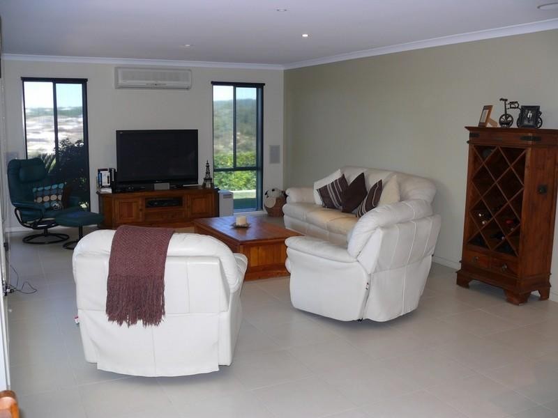23 Maloney Crescent, Maudsland QLD 4210