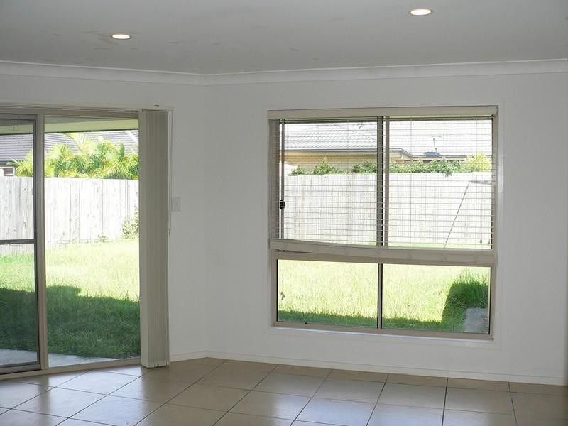 1/14 Bodacious Terrace, Pimpama QLD 4209