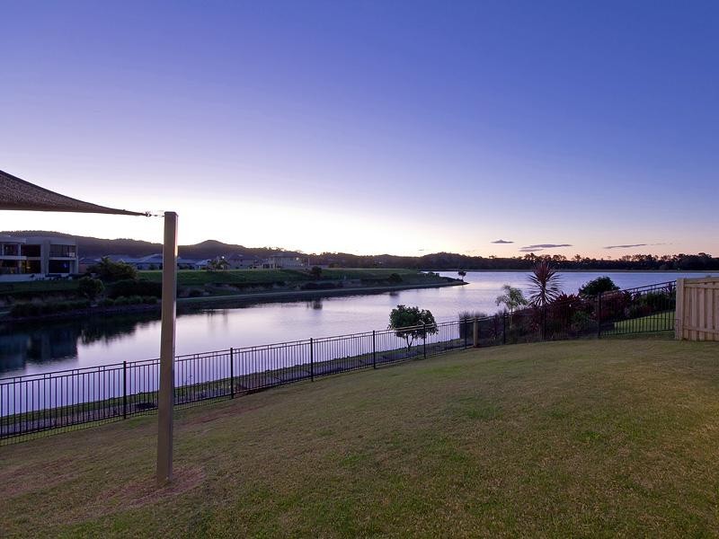 8 Rushcutter Avenue, Oxenford QLD 4210