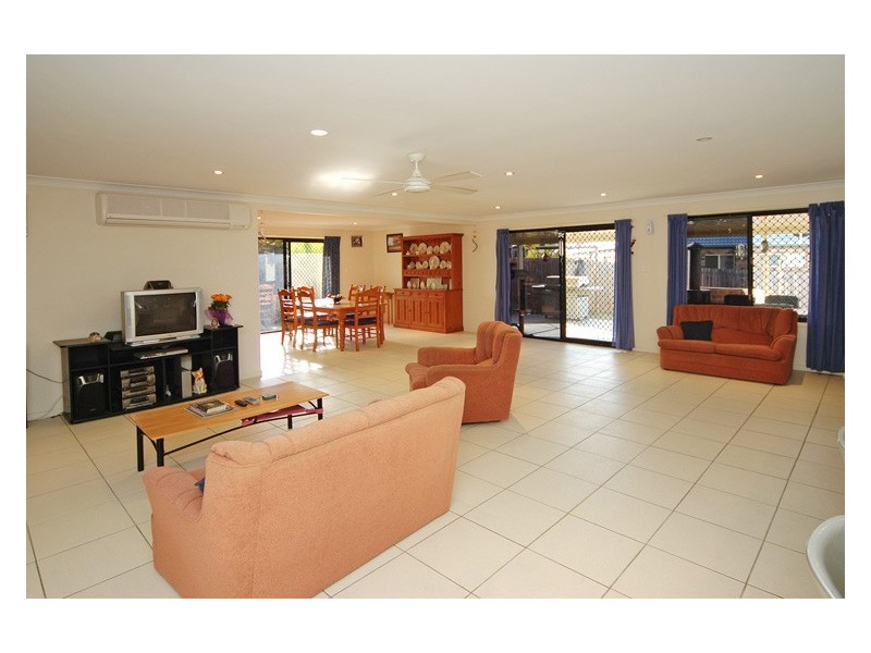 18 Hemlock Street, Warner QLD 4500
