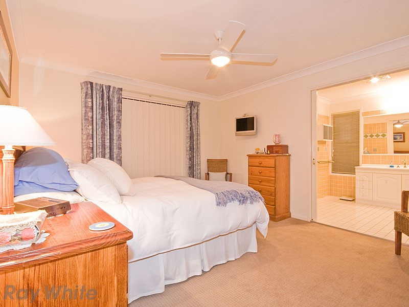 31 Paramount Drive, Warner QLD 4500