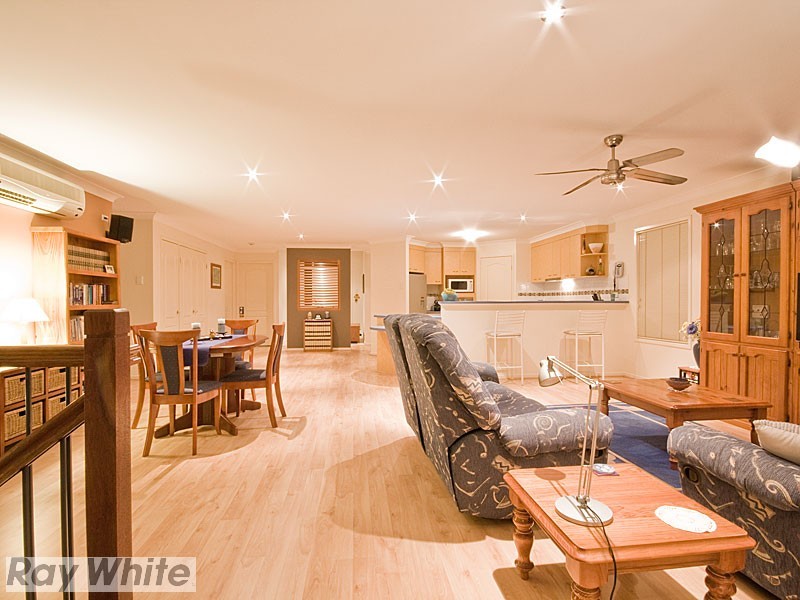 31 Paramount Drive, Warner QLD 4500