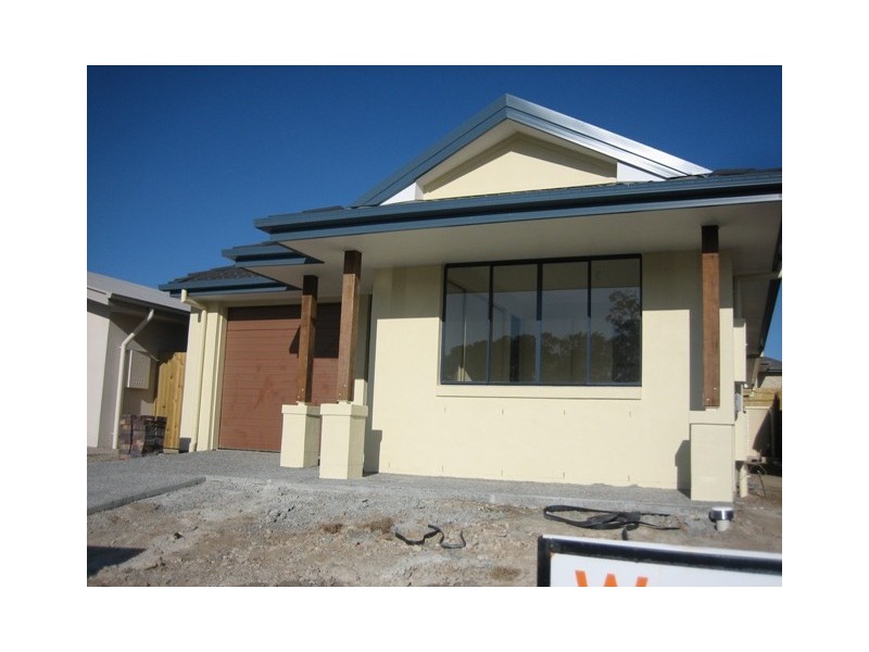 11 Planigale Crescent, North Lakes QLD 4509