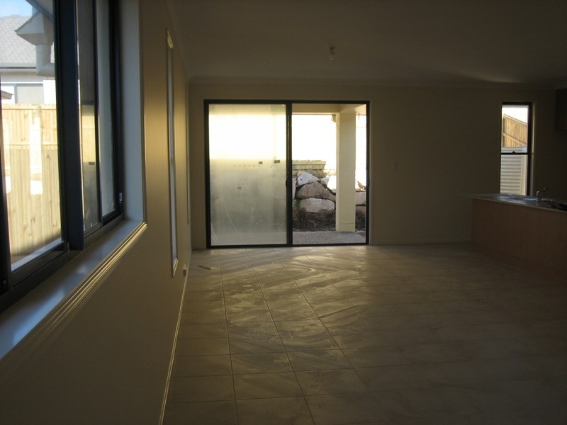 11 Planigale Crescent, North Lakes QLD 4509