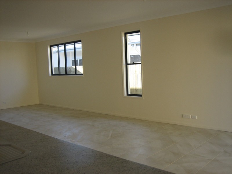 11 Planigale Crescent, North Lakes QLD 4509