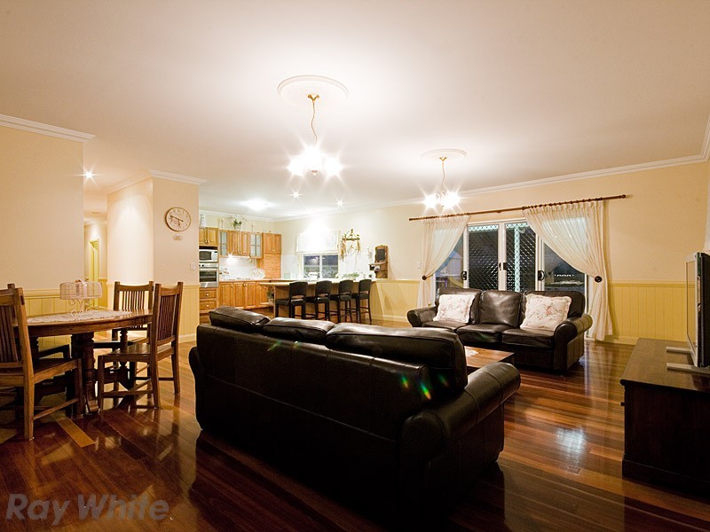 5 Pardalote Place, Cashmere QLD 4500