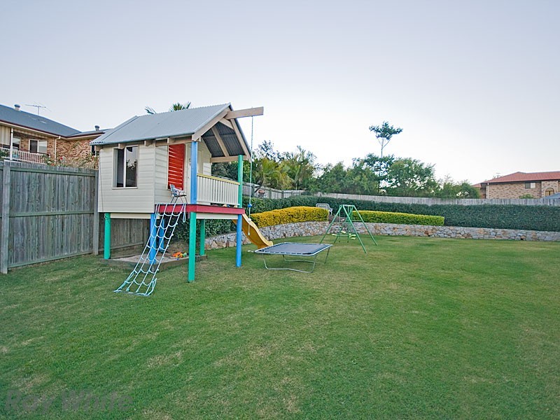 5 Pardalote Place, Cashmere QLD 4500