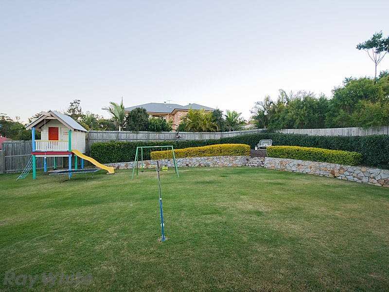 5 Pardalote Place, Cashmere QLD 4500