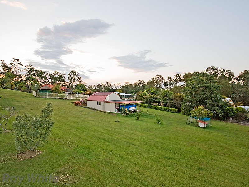 Eatons Hill QLD 4037