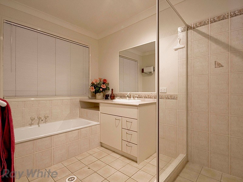 Eatons Hill QLD 4037