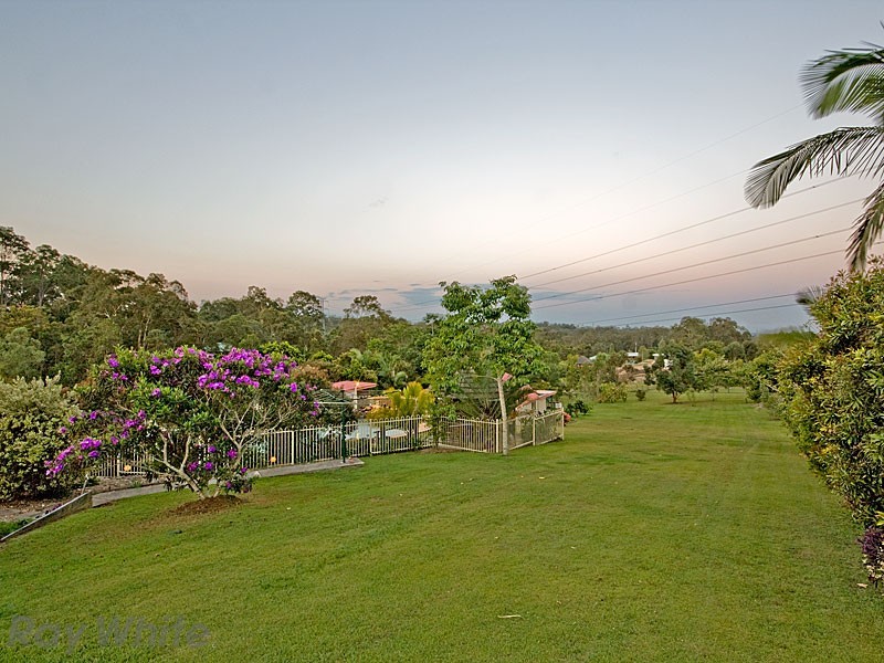 Eatons Hill QLD 4037