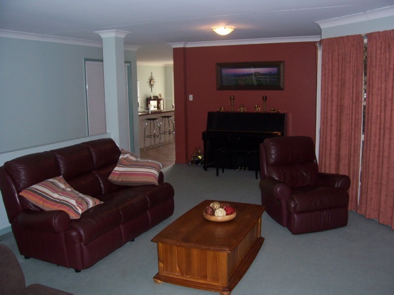 9 Pride Court, Warner QLD 4500