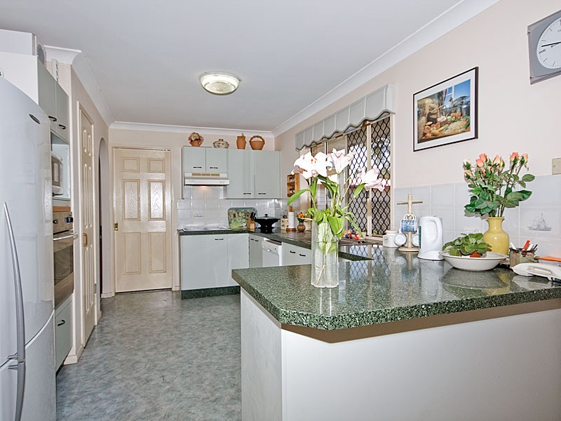 24 Whimbrel Street, Warner QLD 4500