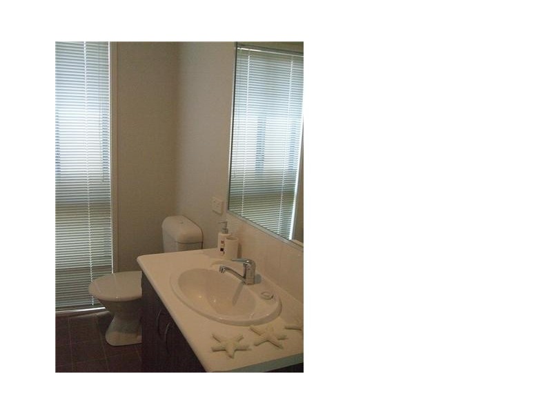 11 Waterside Drive, Springfield Lakes QLD 4300