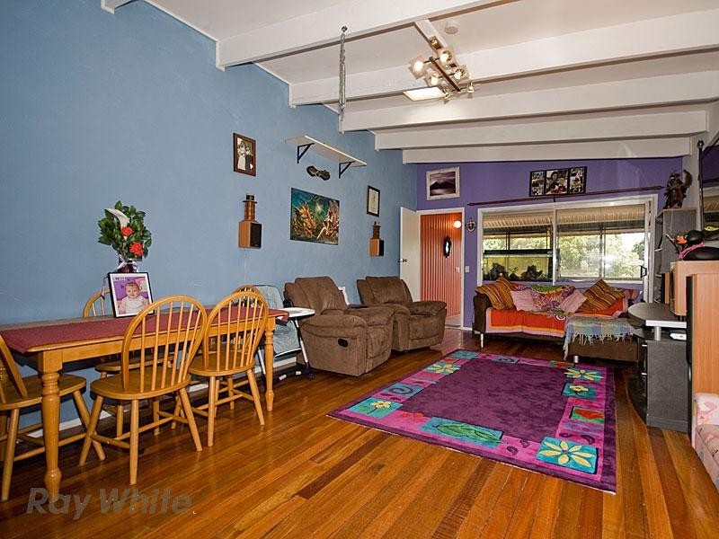 7 Garnet Avenue, Kallangur QLD 4503