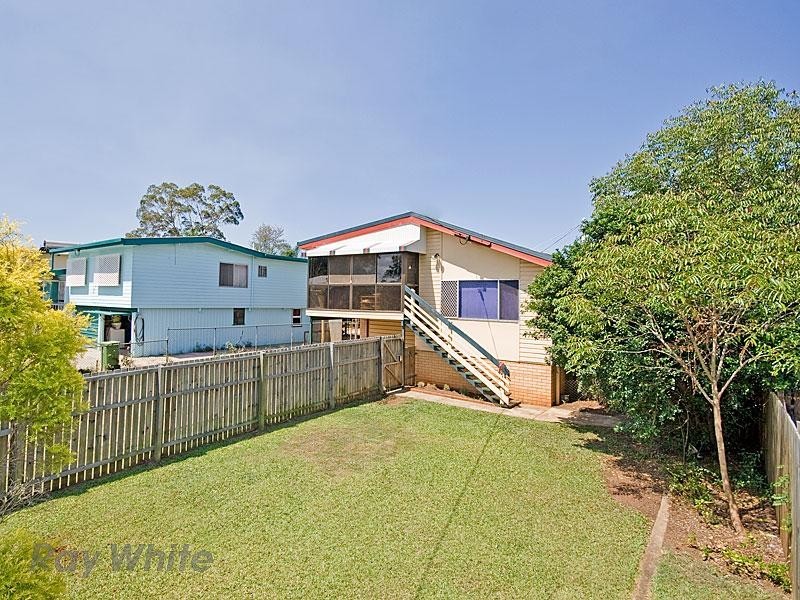 7 Garnet Avenue, Kallangur QLD 4503
