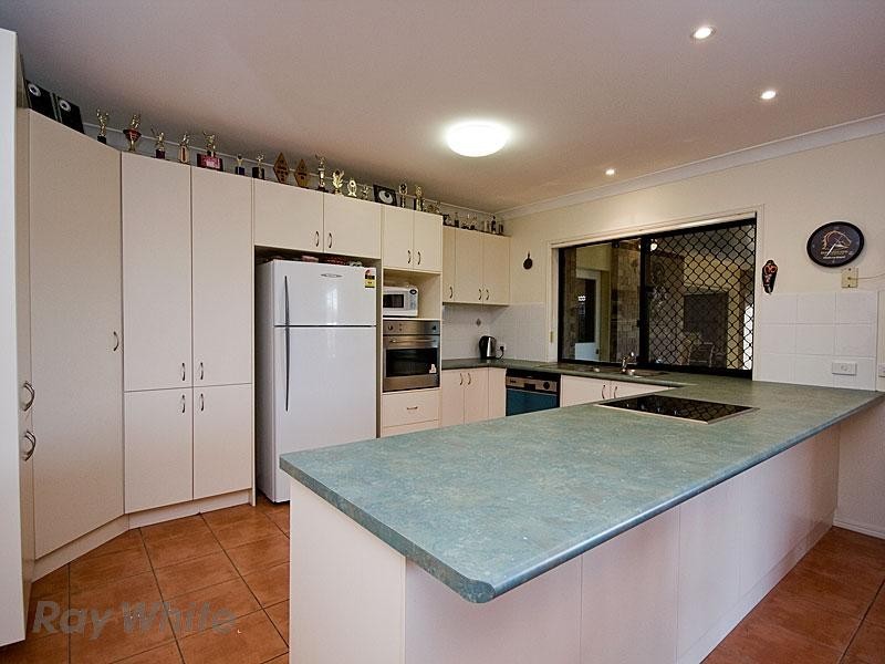 4 Edmund Court, Warner QLD 4500