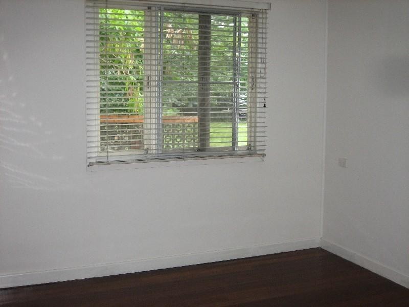 16 Station Road, Lawnton QLD 4501