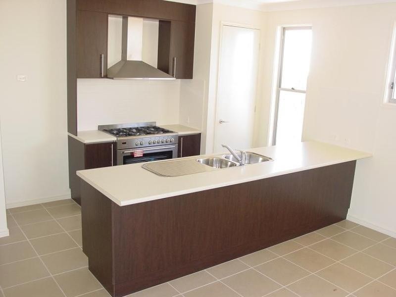 29 Carmody Parade, North Lakes QLD 4509