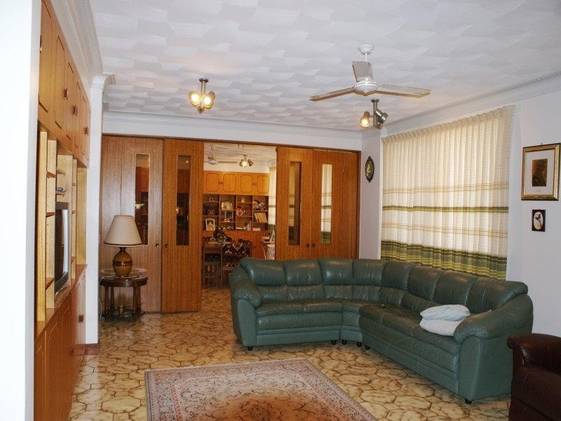 Arana Hills QLD 4054