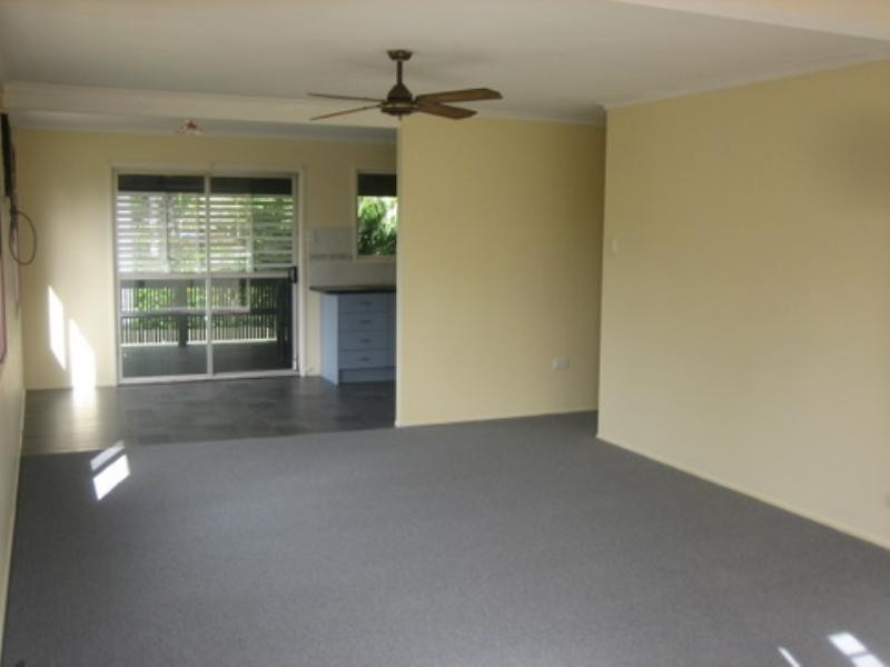 1218 Old North Road, Strathpine QLD 4500