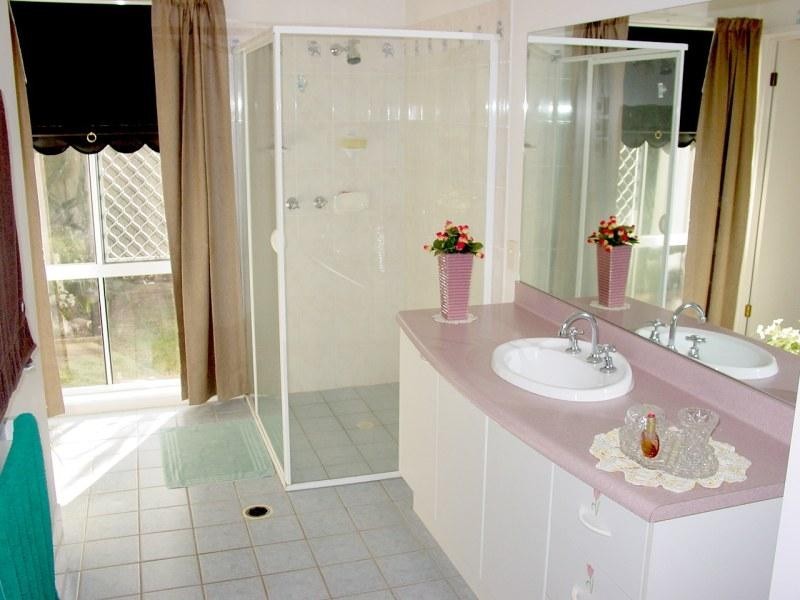 4 GUM Street, Warner QLD 4500