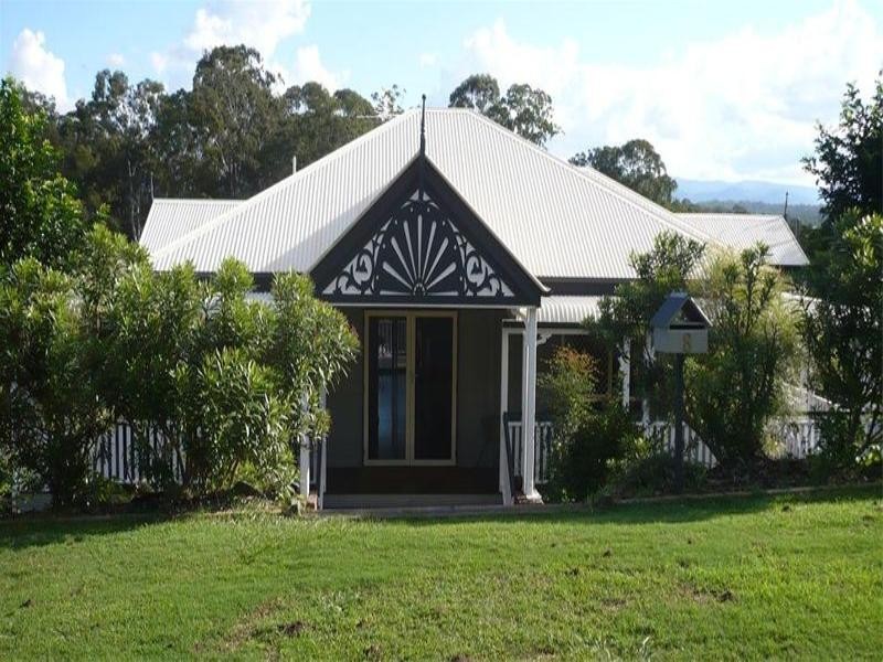 8 Platypus Court, Lawnton QLD 4501