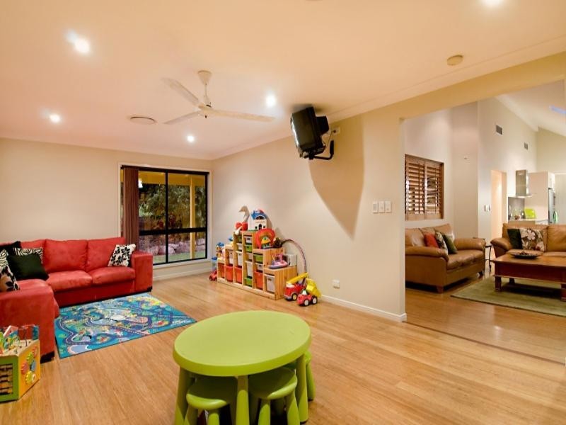 3 Regatta Avenue, Bunya QLD 4055