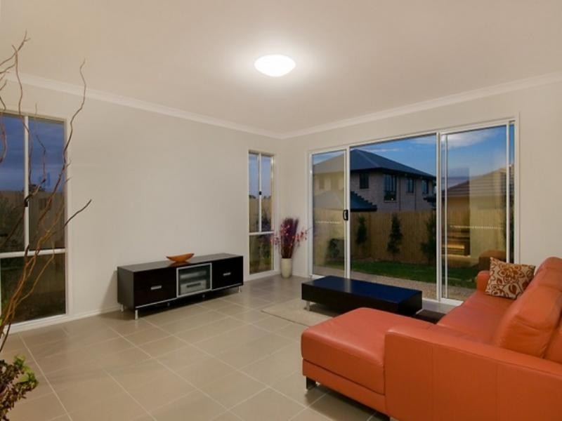 9 Capabella Court, Warner QLD 4500