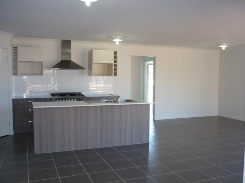 15 Pallas Parade, Warner QLD 4500