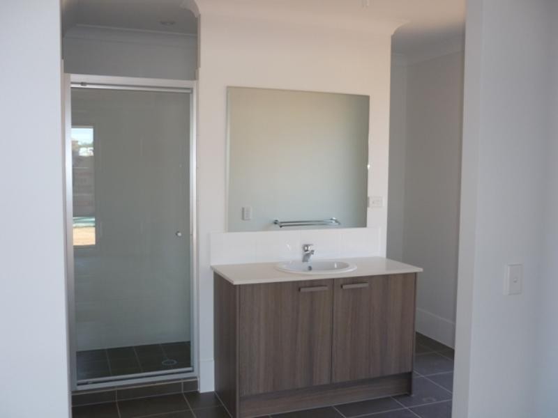 15 Pallas Parade, Warner QLD 4500