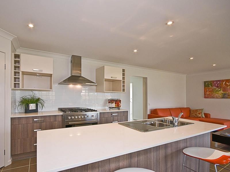 15 Pallas Parade, Warner QLD 4500