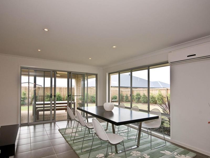 15 Pallas Parade, Warner QLD 4500