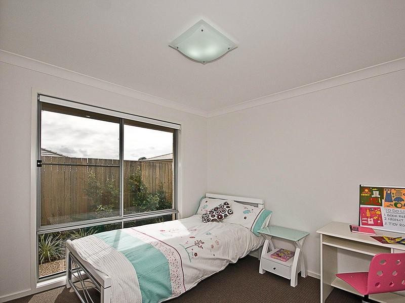 15 Pallas Parade, Warner QLD 4500