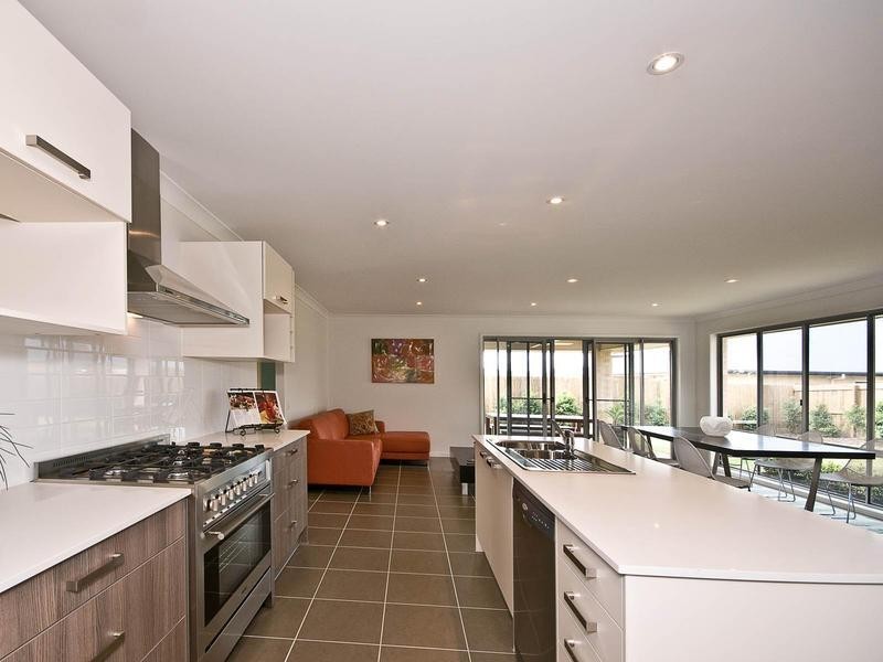 15 Pallas Parade, Warner QLD 4500