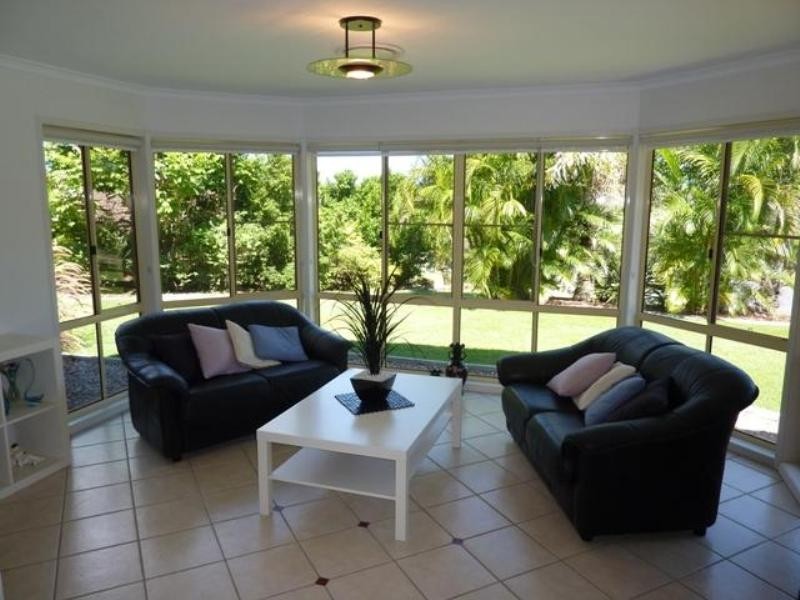 8 Quarrion Court, Warner QLD 4500