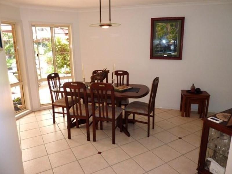 8 Quarrion Court, Warner QLD 4500