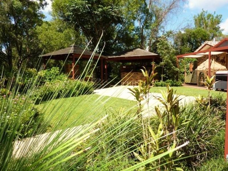 8 Quarrion Court, Warner QLD 4500