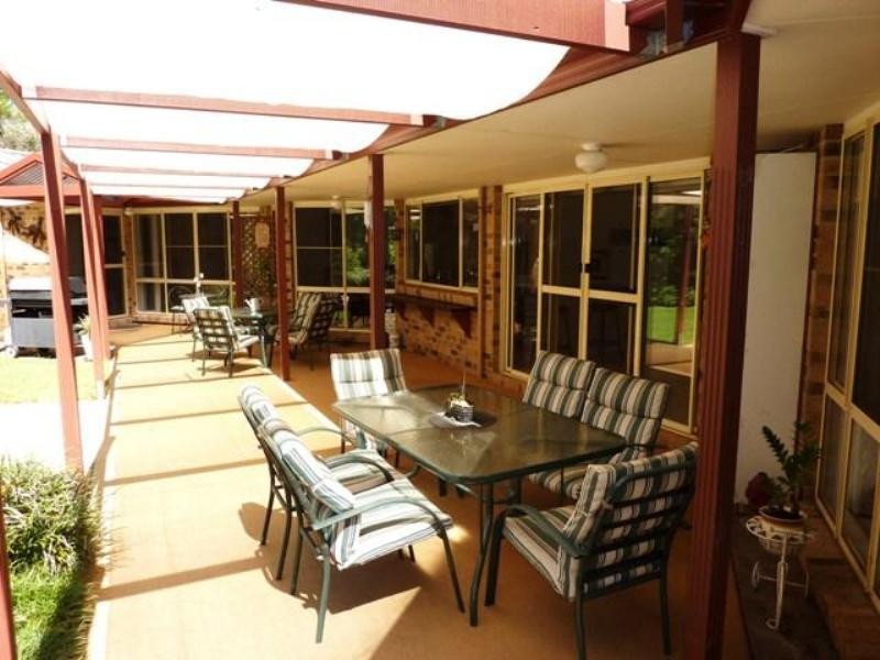 8 Quarrion Court, Warner QLD 4500