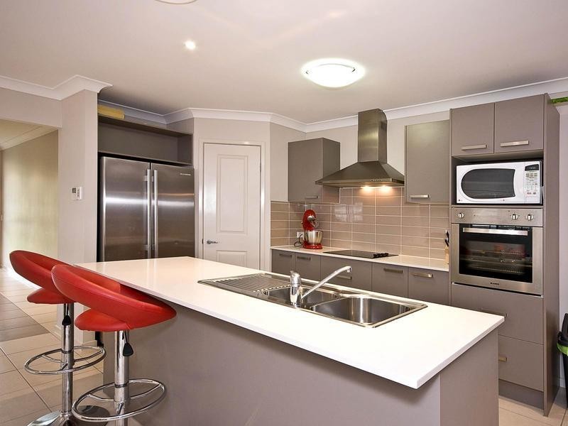 2 Winlock Circuit, Warner QLD 4500