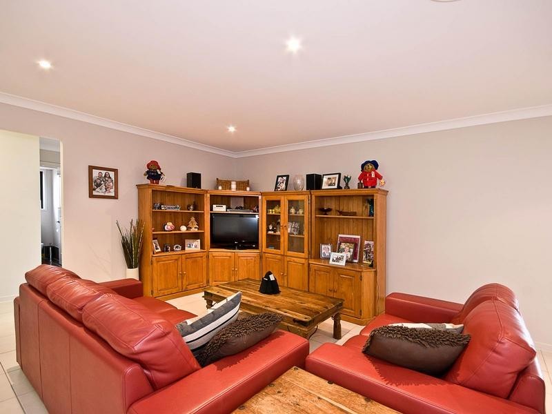 2 Winlock Circuit, Warner QLD 4500